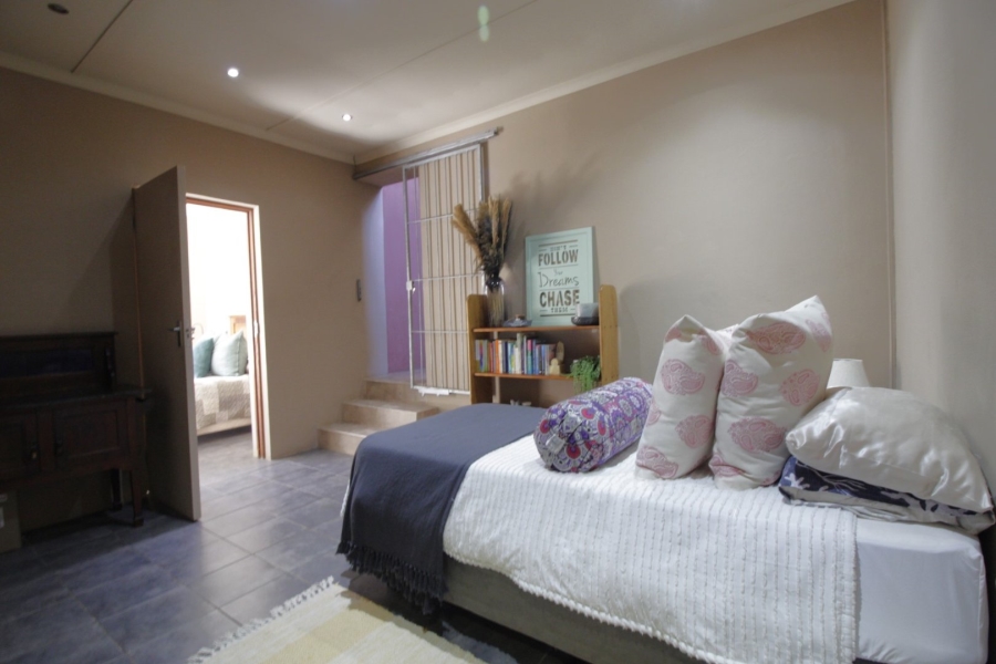 4 Bedroom Property for Sale in Noorsekloof Eastern Cape